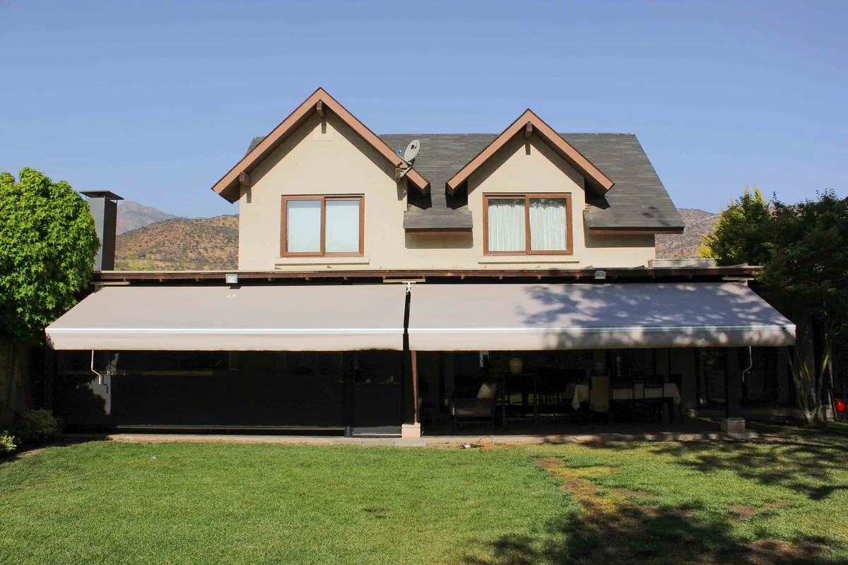 Toldo proyectante · residencial — Decotip
