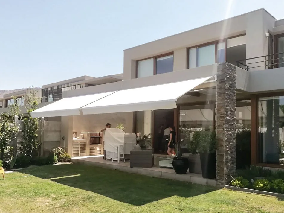 Toldo proyectante · moderno — Decotip