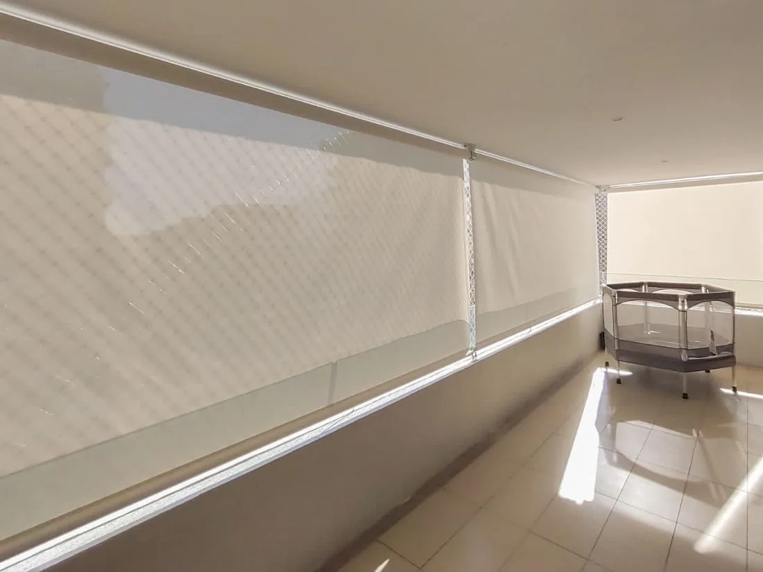 Toldo vertical en terraza — Decotip
